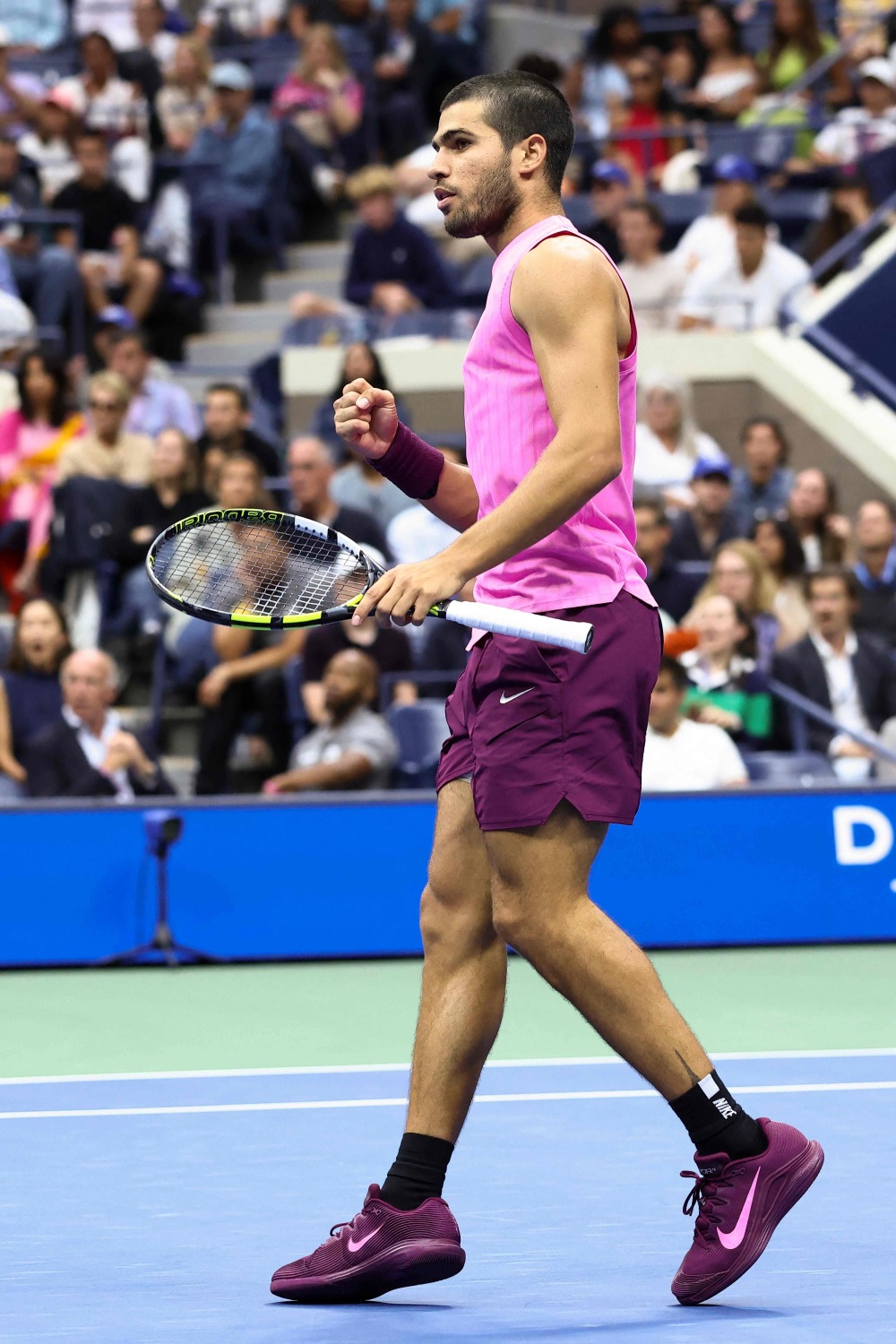 德国网球队强势英国网球队，阿尔卡拉斯关键制胜