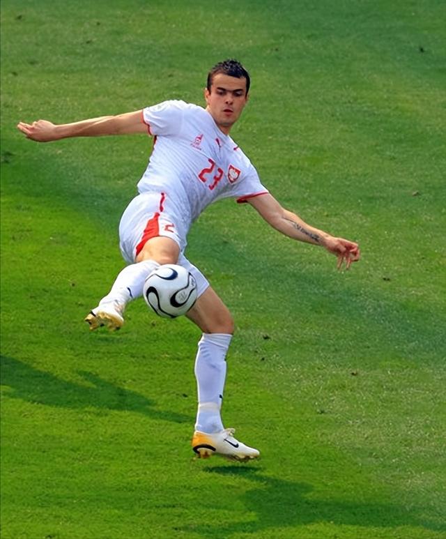 包含波兰逆转意大利，博格巴爆发神勇的词条