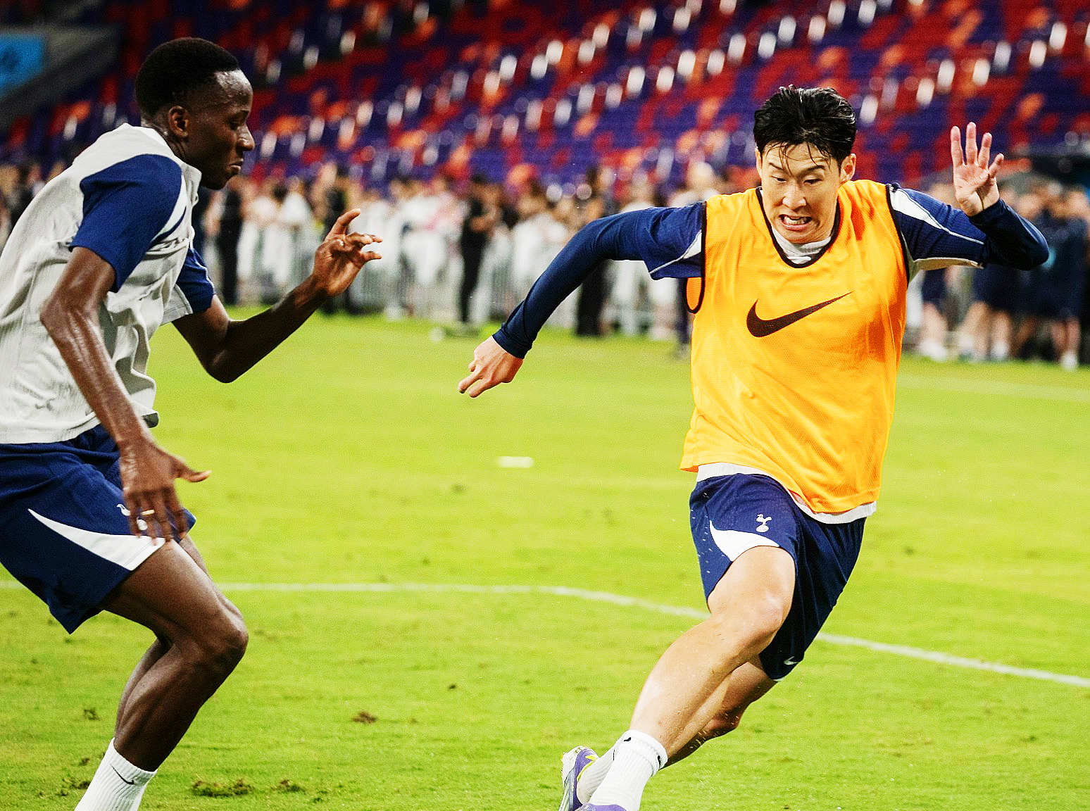 热刺击败对手，全力求胜斩名扬