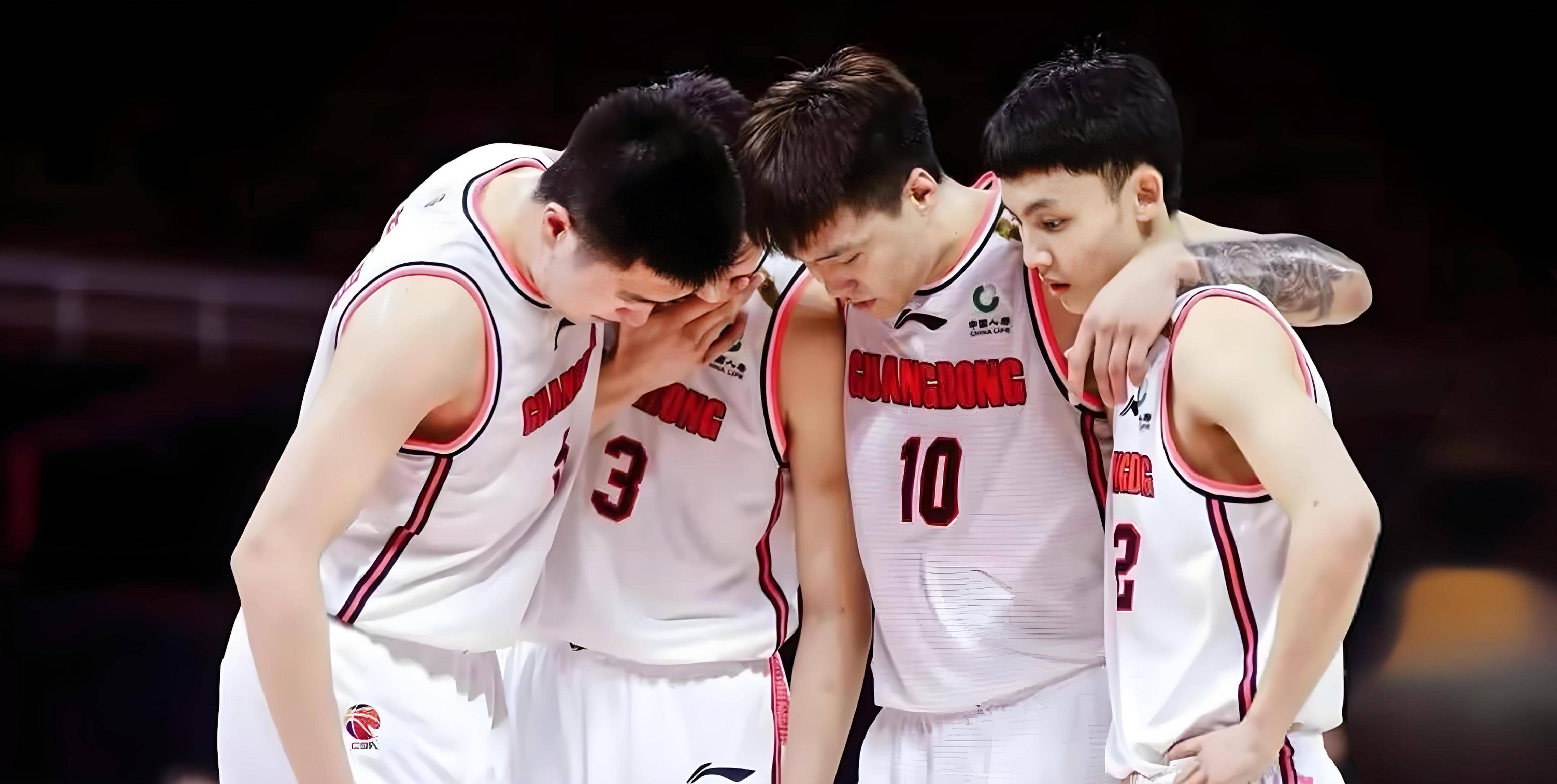 关于不敌对手，国内俱乐部篮球队遭遇连败的信息