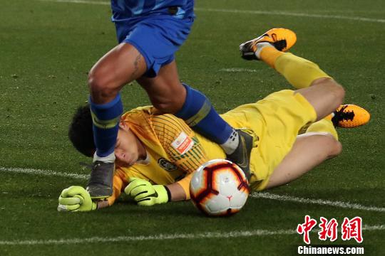 苏宁主场大胜泰达，取得三连胜的简单介绍