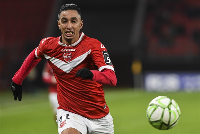 瓦朗谢纳主场失利，保级形势岌岌可危的简单介绍