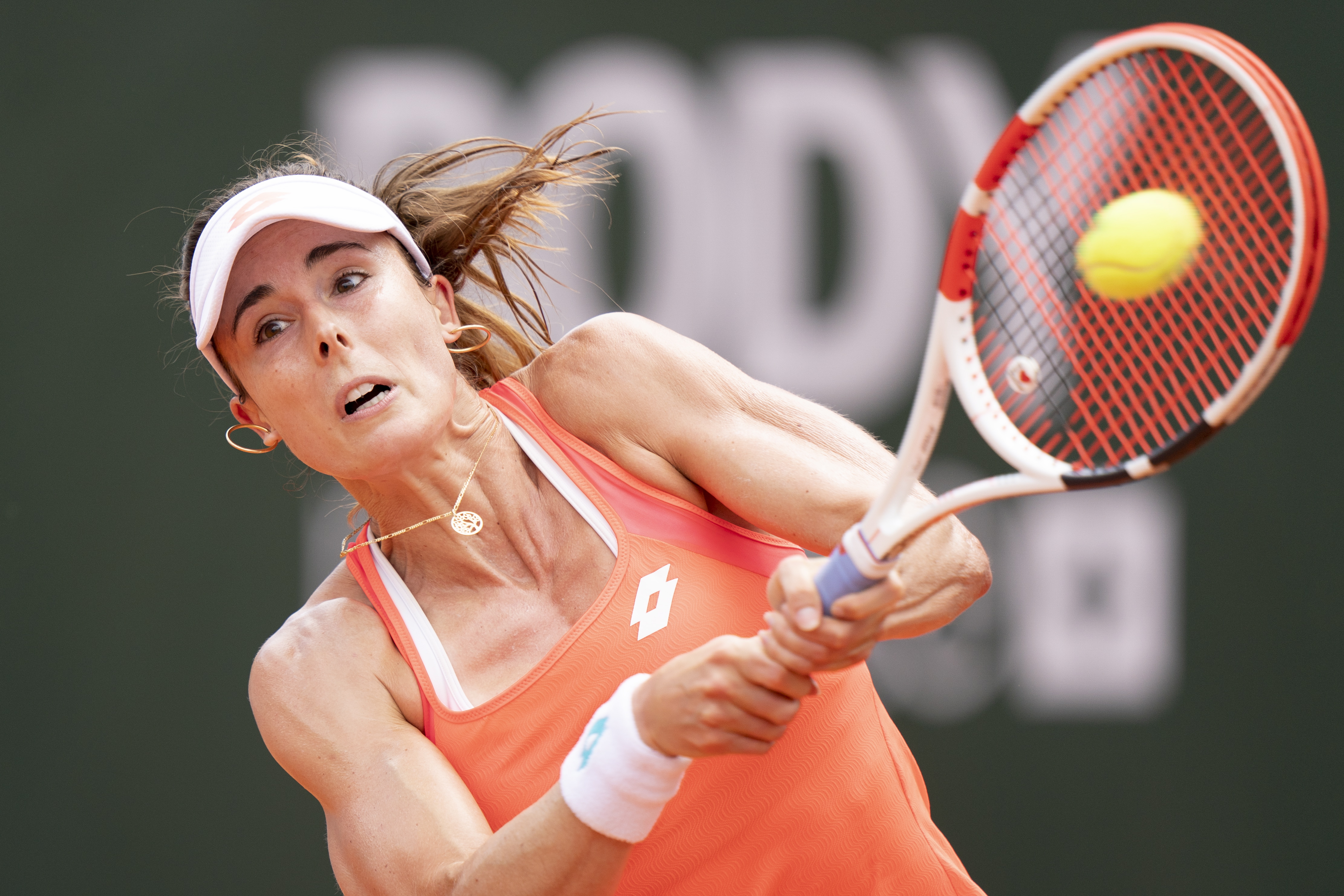 包含佩内洛的精彩过人动作震撼全场观众的词条