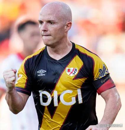 奥萨苏纳凭实力取胜，排名不断攀升