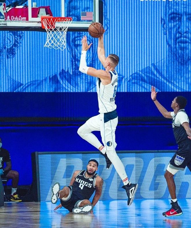 关于日本队鏖战波兰队，波尔状态火热的信息