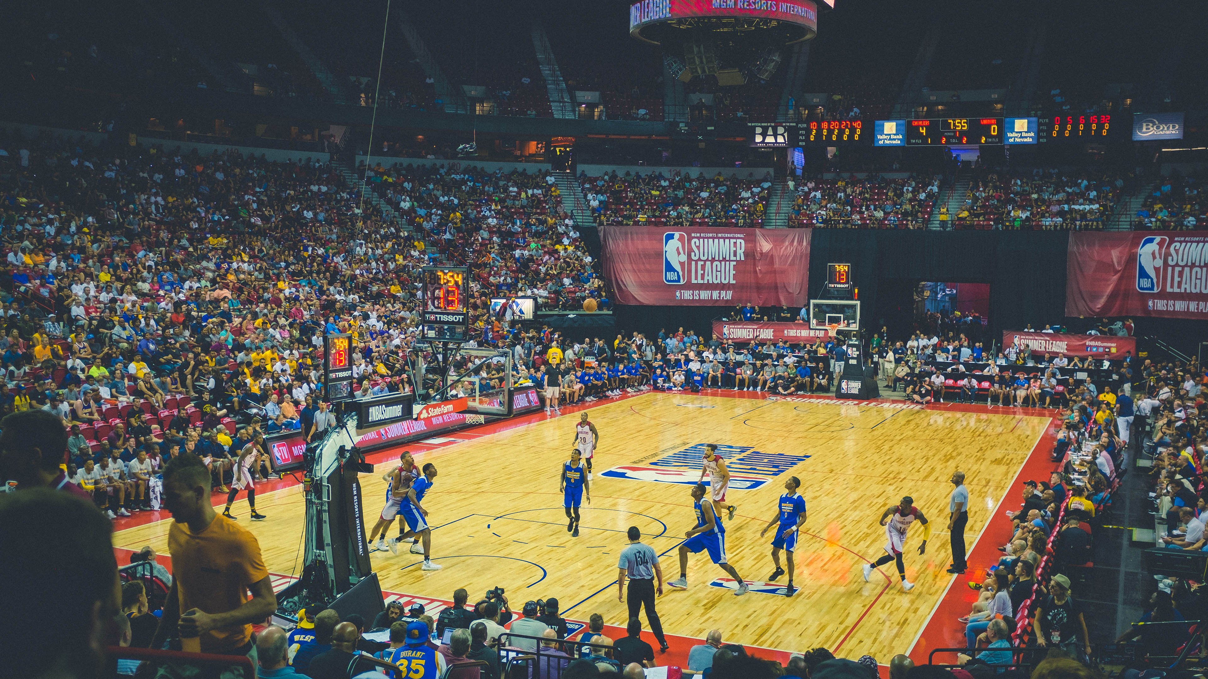 硬仗见真章，勇士铁血破开拓者，詹姆斯掌控力定义比赛走势