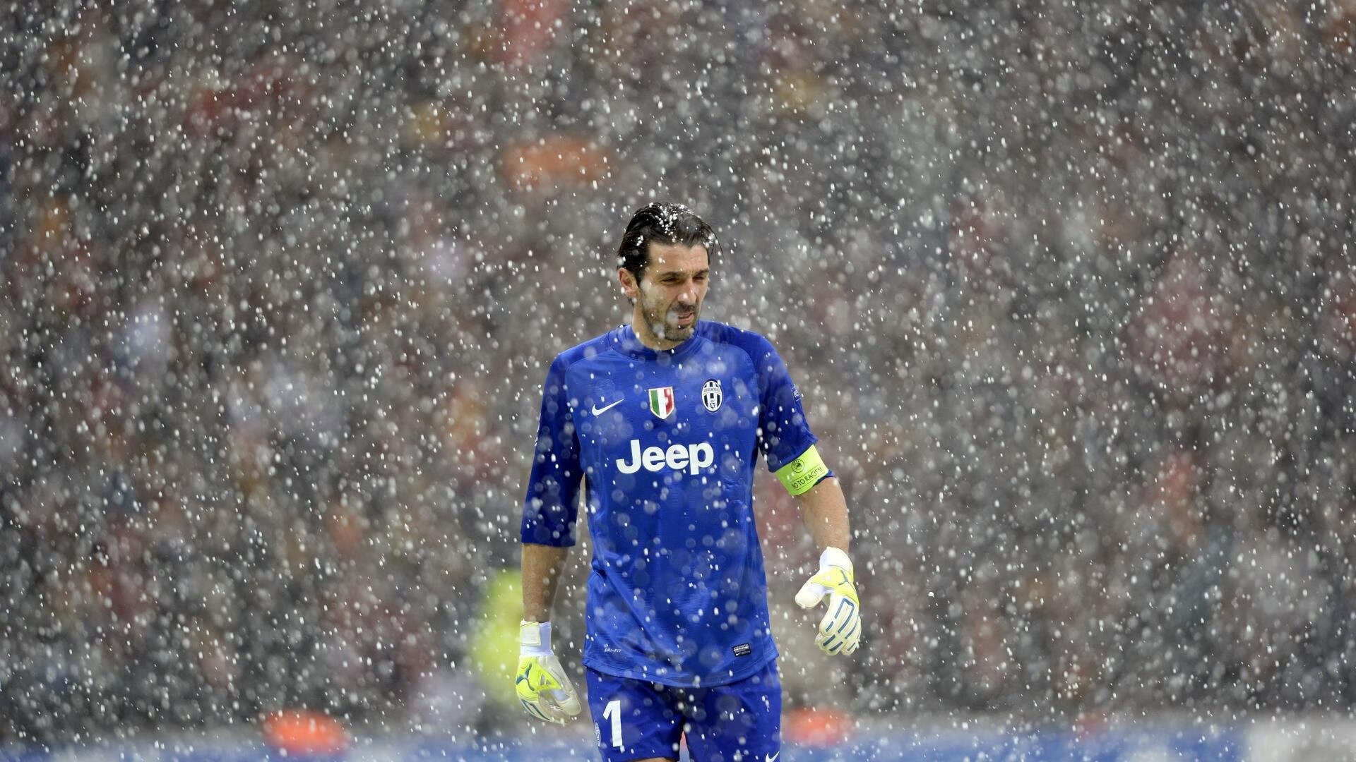 塞维利亚对阵阿森纳,姆巴佩以一己之力诠释何为现代足球巨星