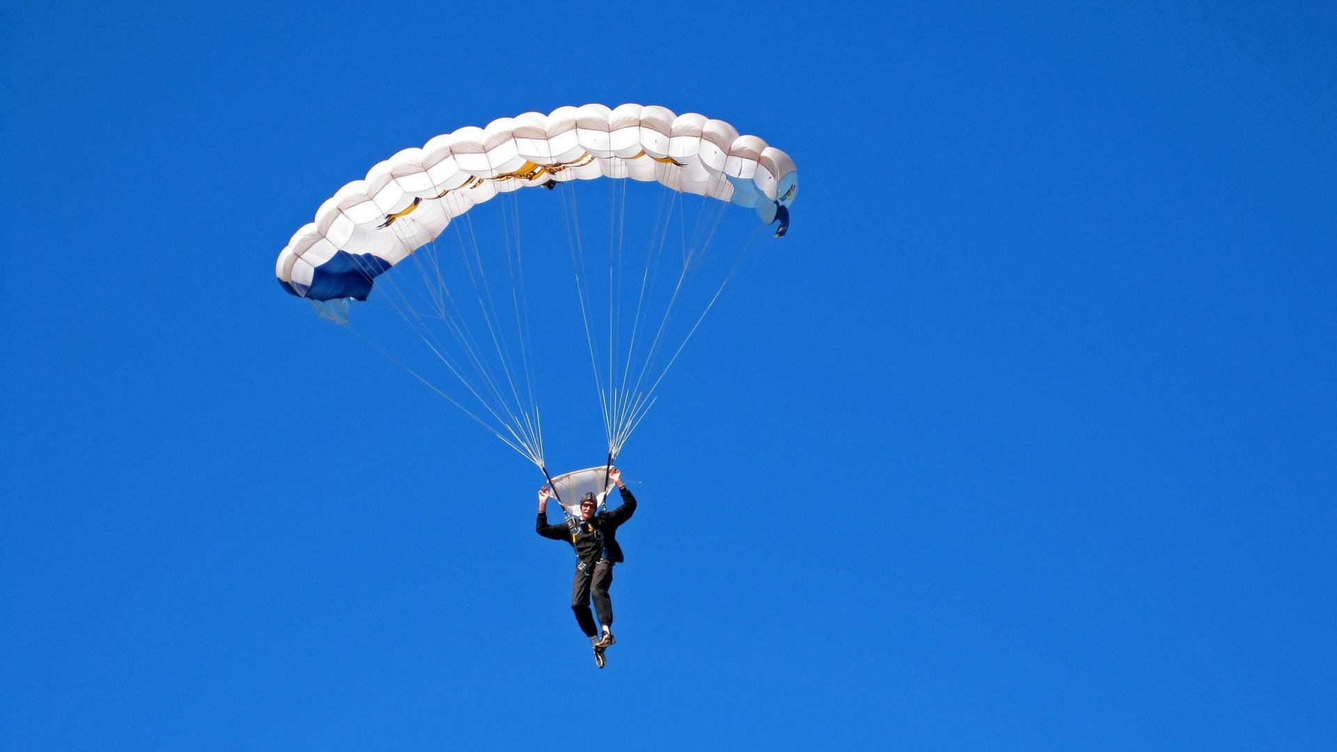 雷霆横扫76人，贝恩用实力证明自己，新生代力量的崛起
